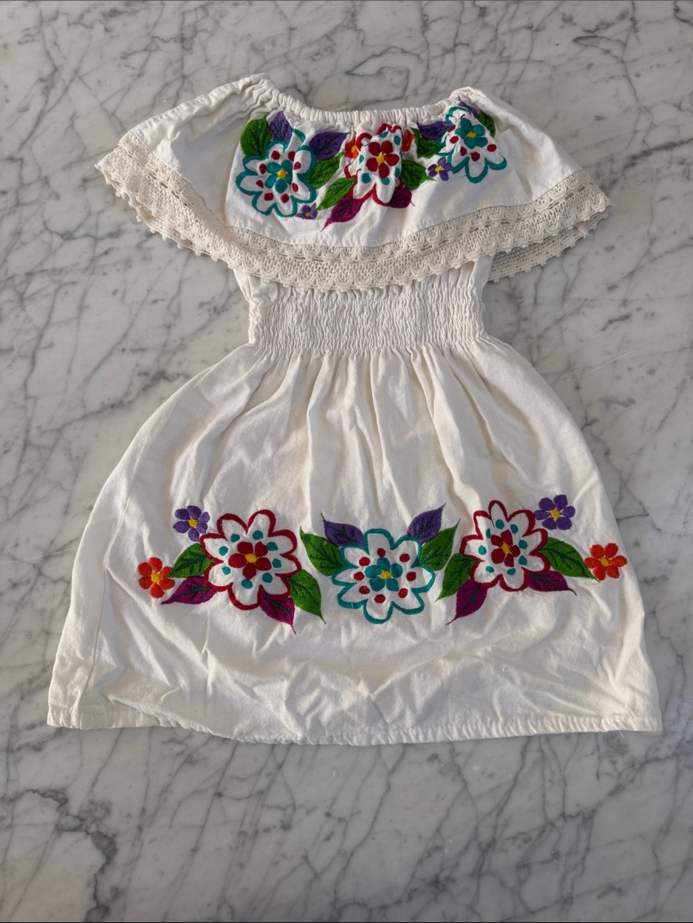Girls White Off-Shoulder Embroidered Mexican Floral Dress Sz 4T